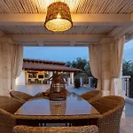 Villa Wepuglia - Torre Nuova Luxury *